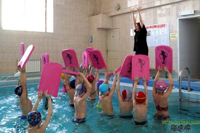 В Усть-Катаве работают бесплатные курсы плавания для детей
