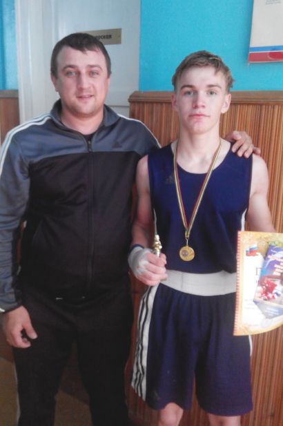 Боксёр Усть-Катава стал победителем регионального турнира