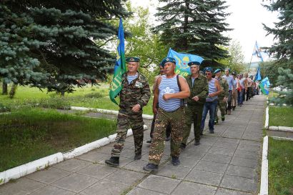 Усть-катавские десантники отметили свой день