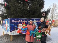 Усть-Катавскую елку украсили игрушки-победители конкурса