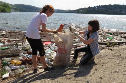 Пятиклассники почистили «Гнилой угол» в Усть-Катаве