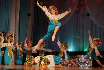Отчётный концерт творческих коллективов городского Дворца культуры имени Т. Я. Белоконева «Алиса с нашего Дворца!»