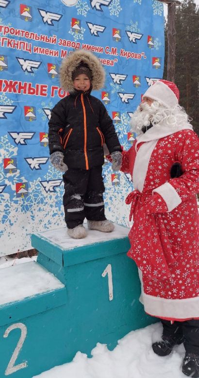 Дед Мороз поздравил лыжников Усть-Катава