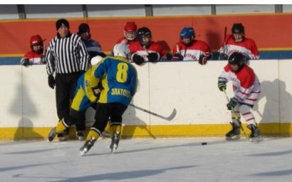 Детская хоккейная команда Усть-Катава снова победила