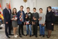 Юные устькатавцы получили паспорта в торжественной обстановке