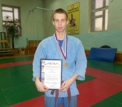 Усть-катавский пожарный завоевал бронзу в чемпионате по самбо
