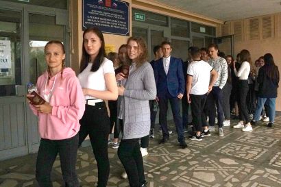 Сегодня и завтра выпускники Усть-Катава сдают ЕГЭ по русскому языку