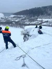 Спасатели ведут противолавинные работы в городах Миньяр и Усть-Катав