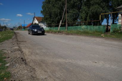 Жители Малого Бердяша просят главу округа отремонтировать центральную улицу их посёлка