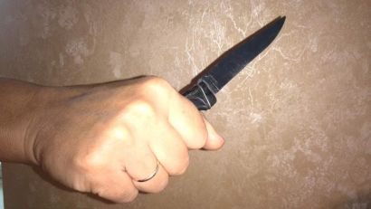 Любимое орудие преступников, как мужчин, так и женщин, - нож