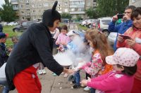 Управляющая компания Усть-Катава организовала во дворе праздник