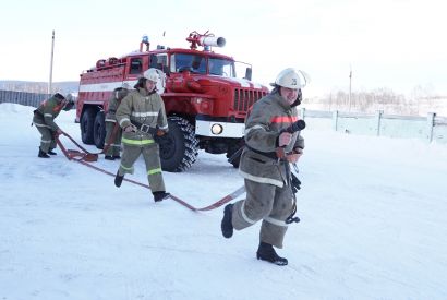 Спорт помогает усть-катавским пожарным быть в форме 