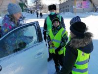 Поздравили и напомнили правила безопасности