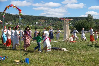 В Усть-Катаве прошёл русский обрядовый праздник «Три стрелы»