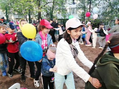 Управляющая компания Усть-Катава организовала праздник двора