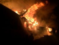 В Усть-Катаве огонь полностью уничтожил дом и надворные постройки