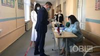 Губернатор Челябинской области проголосовал на выборах в Законодательное собрание области