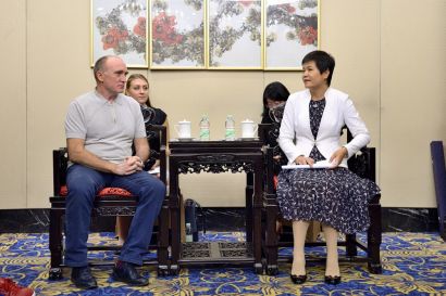 Борис Дубровский и Ло Янь обменялись мнениями в Гуанчжоу 
