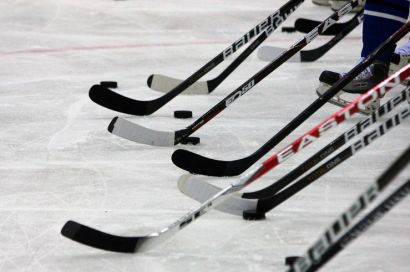 Ветераны усть-катавского хоккея лидируют в зональном турнире