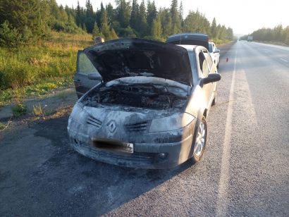 На трассе М5 загорелся автомобиль, двигавшийся из Усть-Катава в Челябинск