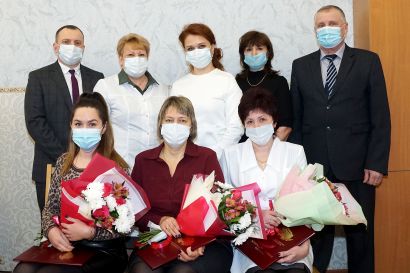 Ещё четыре медработника Усть-Катава получили благодарности ЗСО