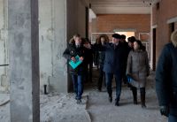 Борис Дубровский посетил строительные площадки социальных объектов