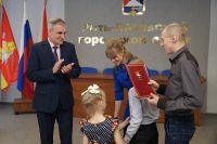 Семь семей в Усть-Катаве получили жилищные сертификаты