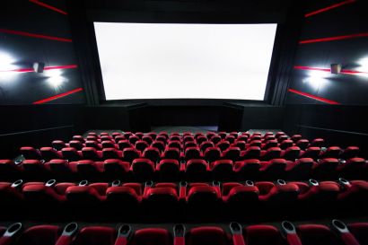 В Челябинской области разрешили массовые мероприятия и открыли кинотеатры
