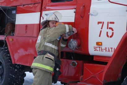 Усть-катавские пожарные работали и в праздничные выходные