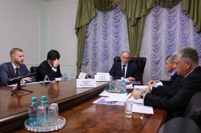 Губернатор Б. Дубровский поставил задачи руководству аэропорта