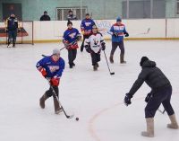 В Усть-Катаве прошёл турнир по «народному» хоккею