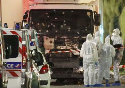 В Ницце (Франция) местные жители стали жертвой теракта