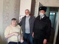 В Усть-Катаве ветеранам МВД вручили наборы первой необходимости
