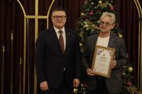 Журналист «Усть-Катавской недели» получил из рук Алексея Текслера премию в сфере государственной национальной политики за 2021 год