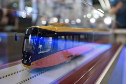 УКВЗ представляет новые трамваи на выставке «Иннопром-2024»