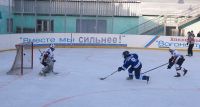 Хоккейные команды Усть-Катава одержали домашние победы
