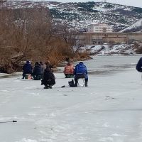 Устькатавцы продолжают рисковать своими жизнями