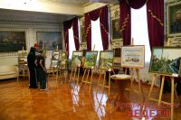 Во Дворце культуры работает выставка картин мастерской &laquo;Усть-Катавские узоры&raquo;